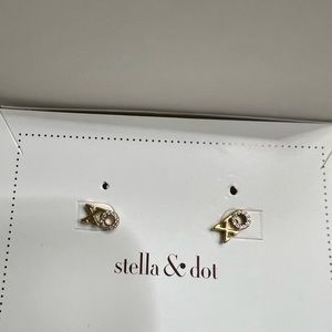 Stella & Dot XO brand-new earrings gold